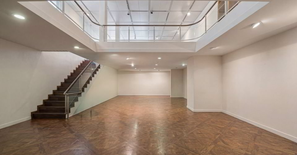 null rooms Office & Commercial for rent in Losanna - image 1/6