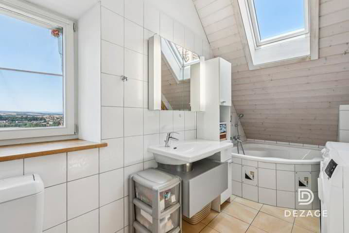 Ancienne école de 1904 entièrement rénovée - 3 appartements et... - Mehr