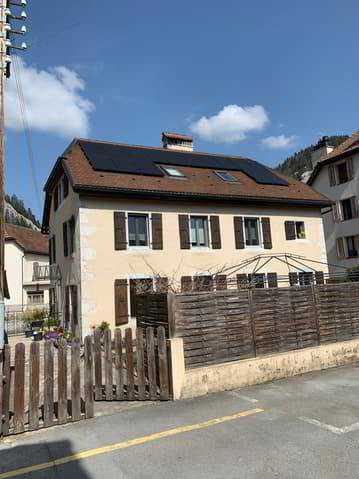5 rooms Apartment for rent in Fleurier - image 1/13