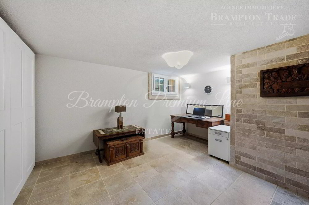 8 rooms House to buy in St-Cergue - image 1/12