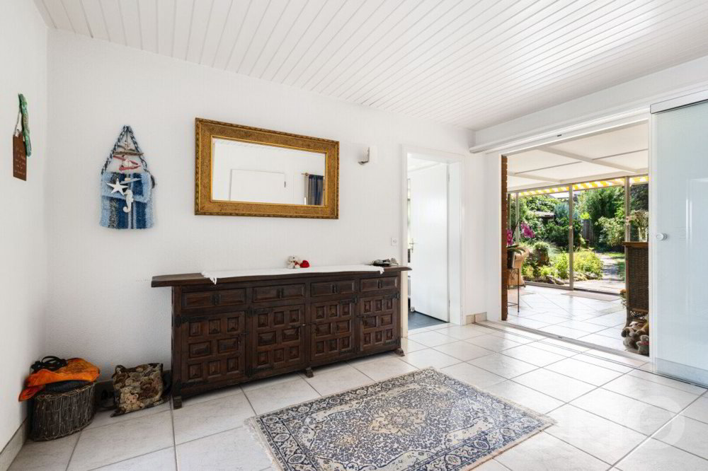 Maison 7 pièces à acheter à Fällanden - image 1/12