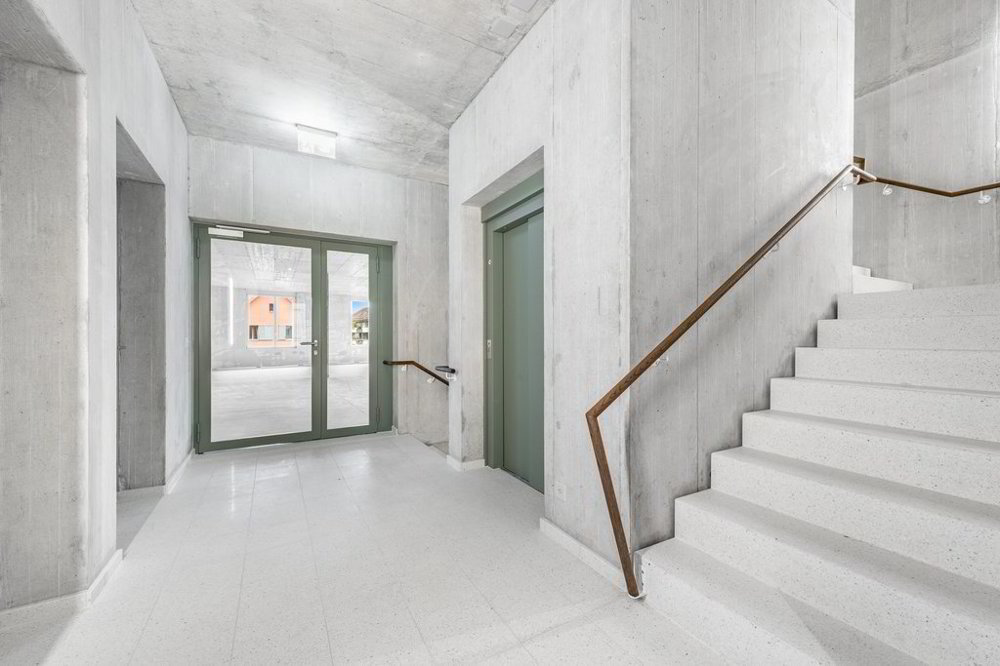 null rooms Office & Commercial for rent in Winterthur - image 1/8
