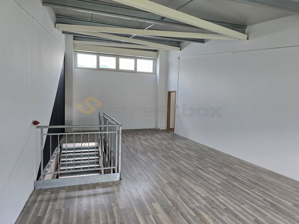 null rooms Office & Commercial for rent in Aigle - image 1/6