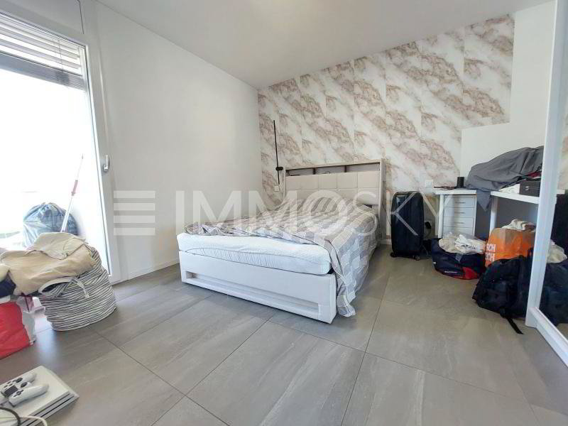 2 rooms Apartment to buy in Caslano - image 1/5