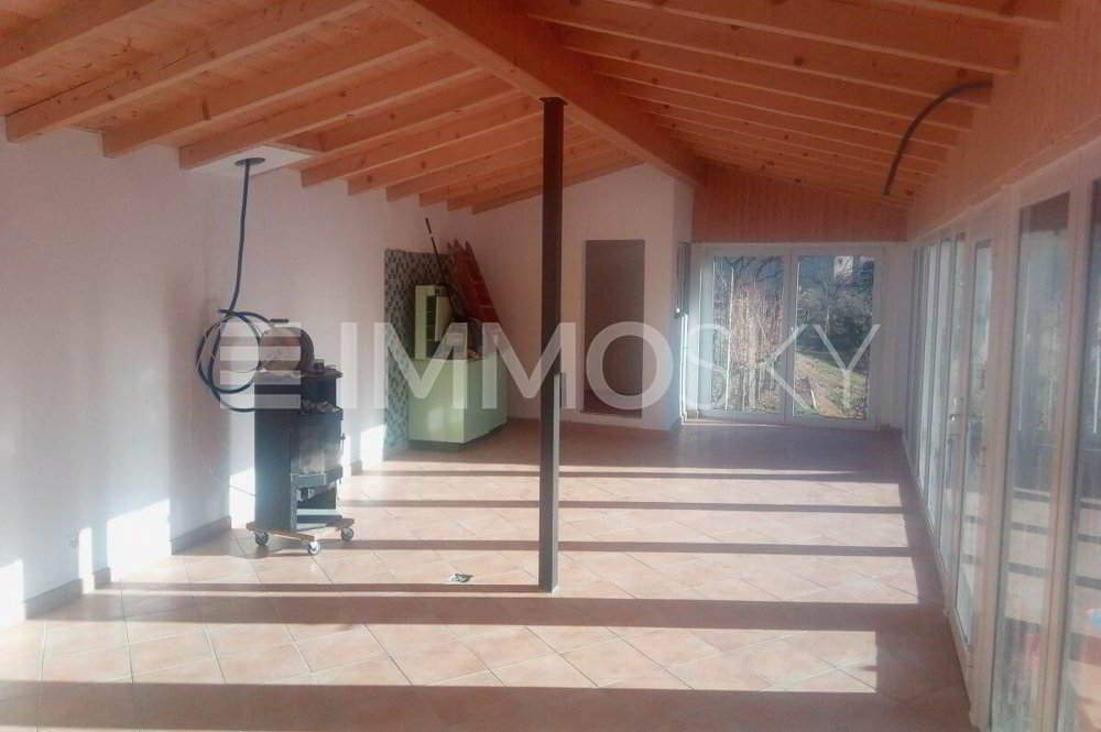Immeuble d'habitation de 7.5 pièces en vente à Riazzino - 190 m² - Ansicht 4