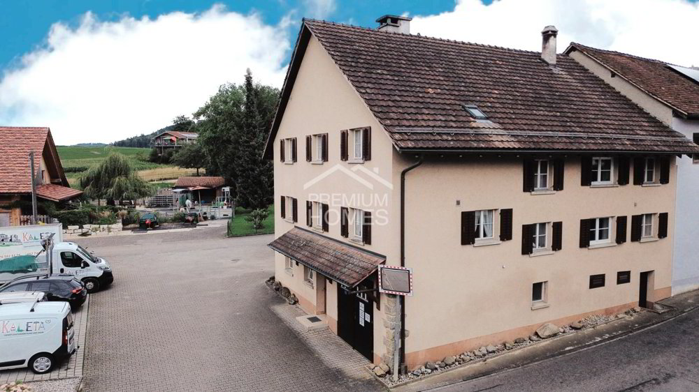Casa di 9 locali in vendita a Schaffhausen - immagine 1/11