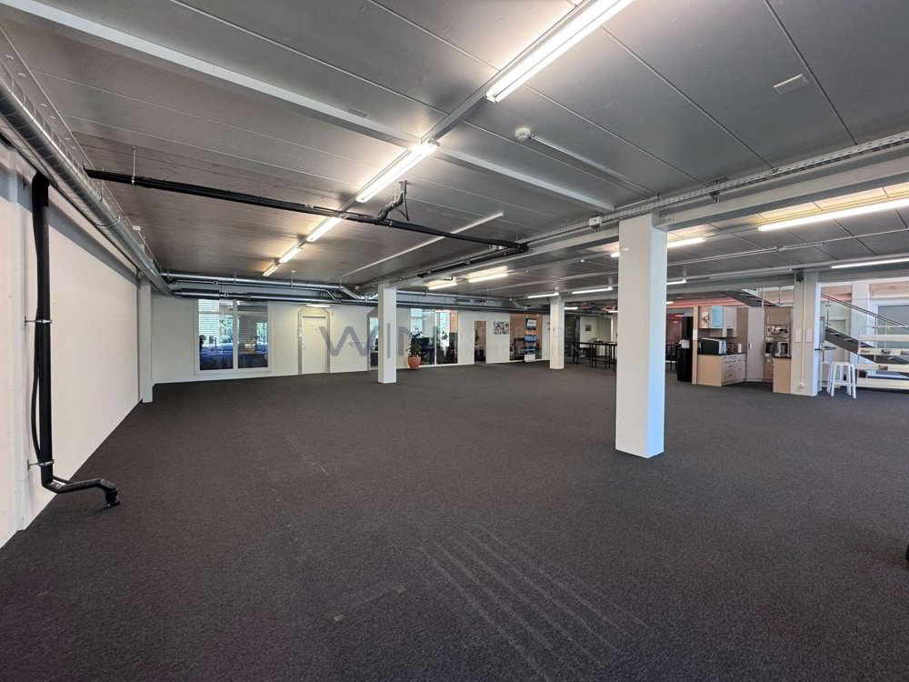 Bureau de 2 pièces en location à Feusisberg - 240 m² - Mehr