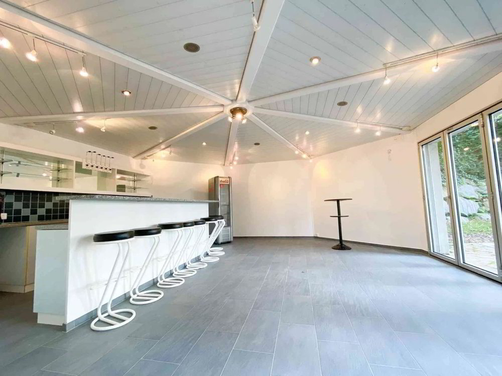 8.5 rooms House to buy in Auswil - image 1/13