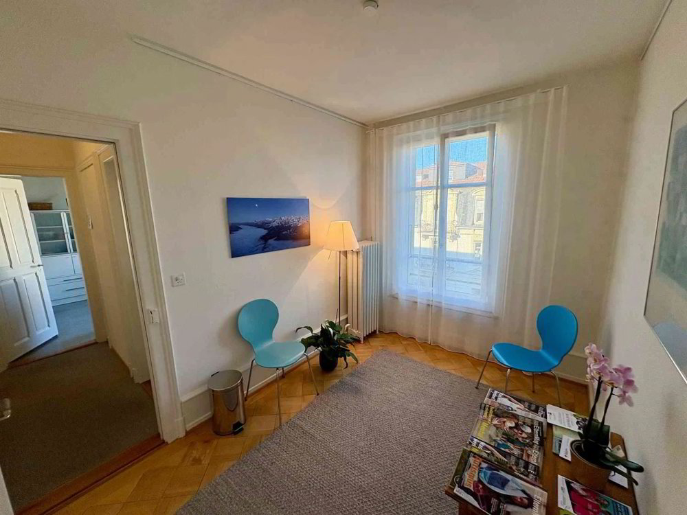 Heller Praxisraum/Büro (40%) Altbau, stadtnah, im Grünen, ruhig - Mehr