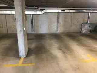 Parking, garage null pièces à louer à Niederteufen - image 1/2