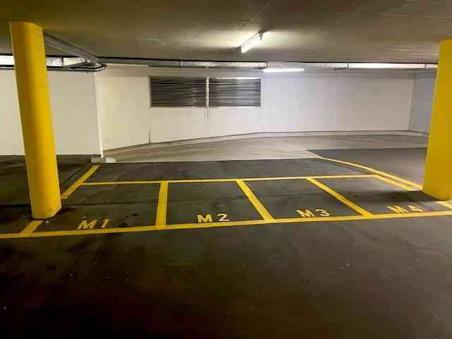 null Zimmer Parkplatz, Garage zum verkaufen in Zumikon - Bild 1/5