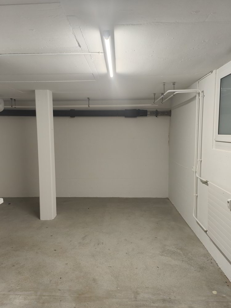 null rooms Office & Commercial for rent in Suhr - image 1/13