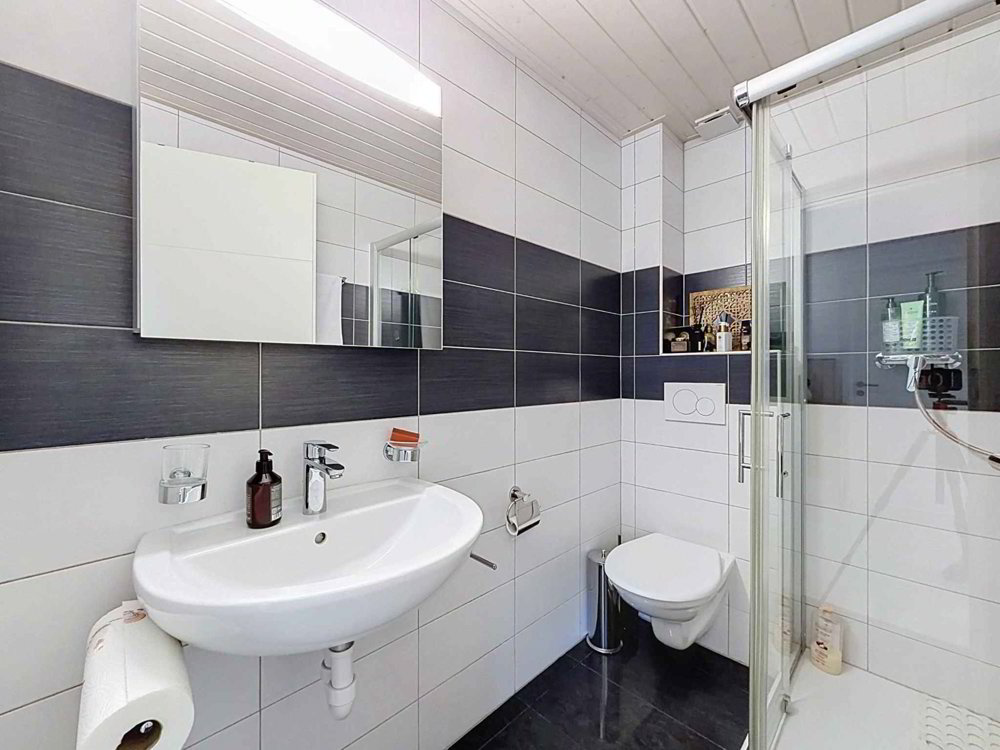 5 rooms House to buy in Les Monts-de-Corsier - image 1/13