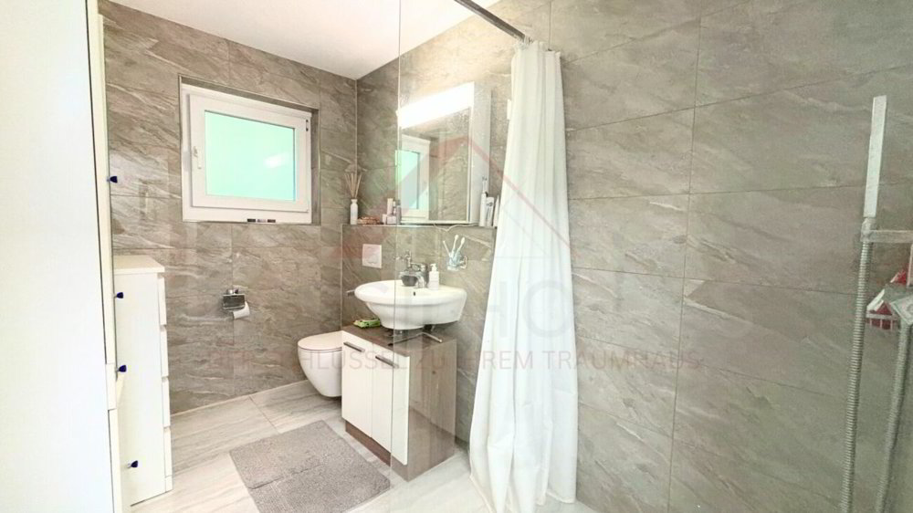 Appartamento di 3 locali in vendita a Greppen - immagine 1/11