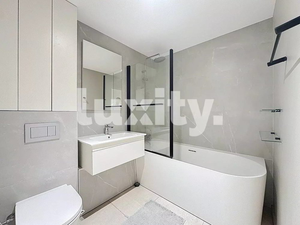 Appartement 6 pièces à louer à Cologny - image 1/6