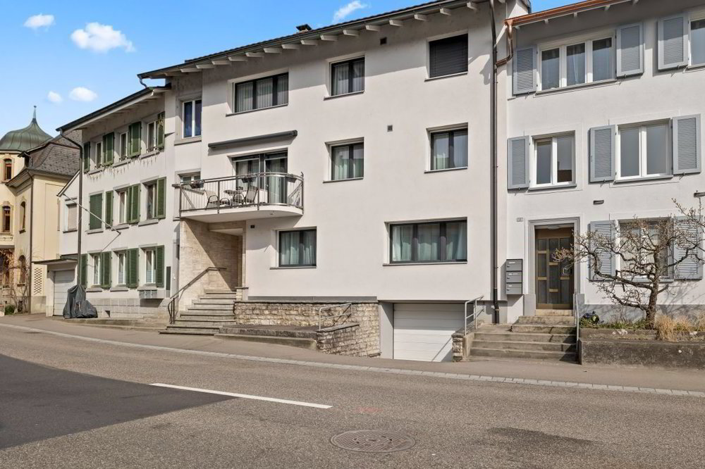 4.5 rooms Apartment to buy in Gelterkinden - image 1/13