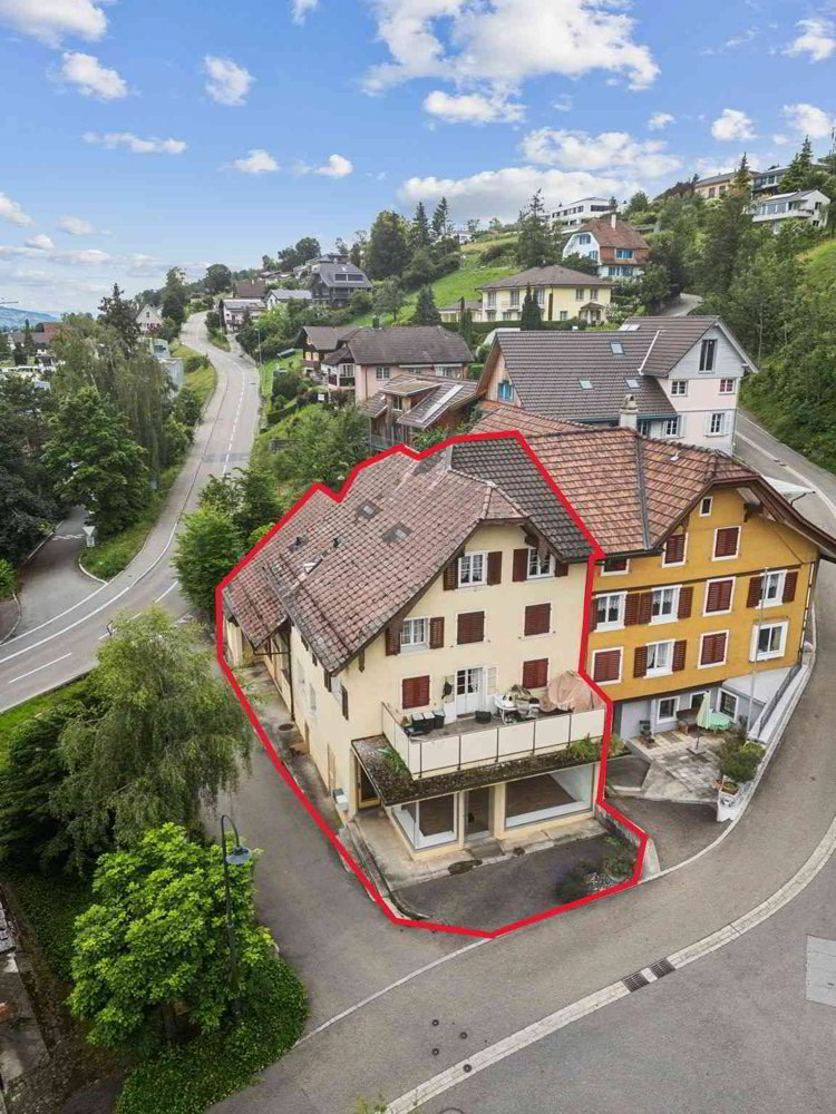 Immobilie mit Gewerbefläche, geräumiger Wohnung und stabiler Rendite