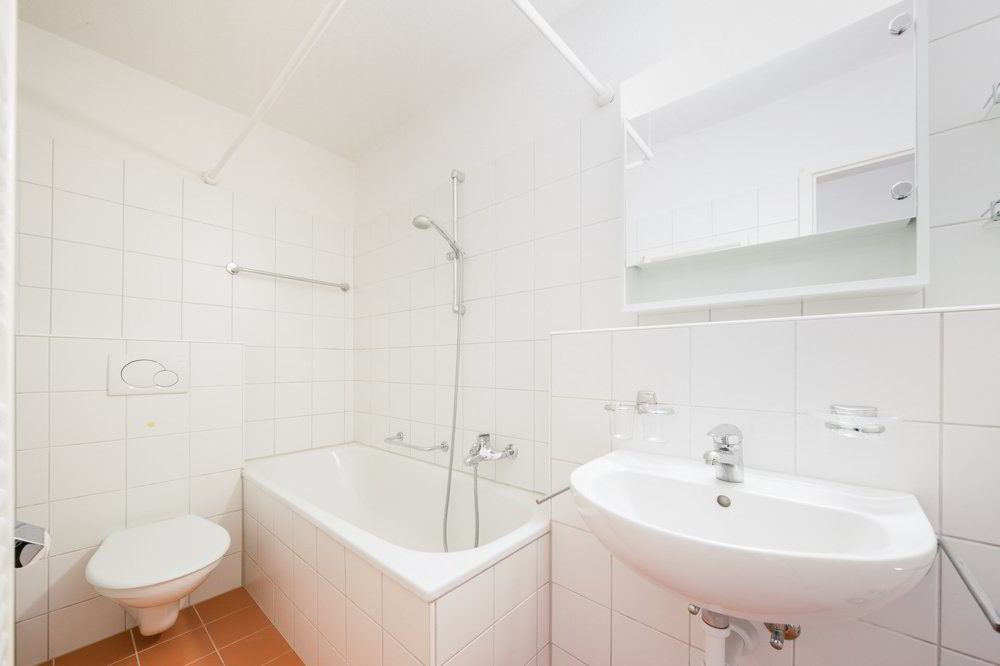 2 Zimmer Wohnung zu vermieten in Kloten - Bild 1/5