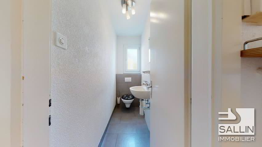 5 rooms Apartment for rent in Fribourg - image 1/13