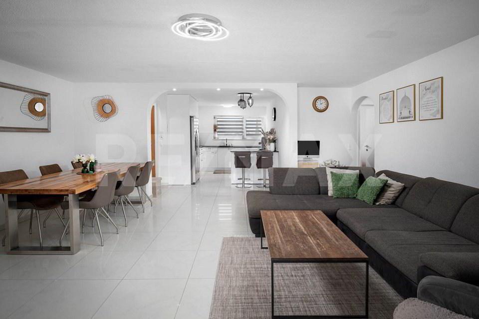 4.5 Zimmer Wohnung zum verkaufen in Buttikon SZ - Bild 1/13