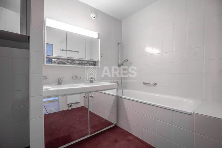 Appartement 5 pièces à acheter à Perly - image 1/13