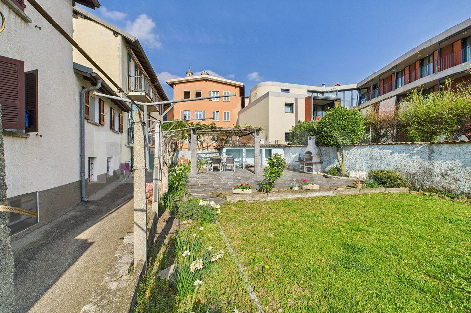 Proprietà a reddito in zona centrale - 3 appartamenti rinnovati con giardino - View 5