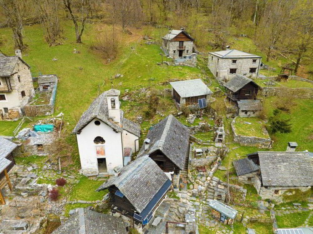 3.5 Zimmer Haus zum verkaufen in Campo (Vallemaggia) - Bild 1/10