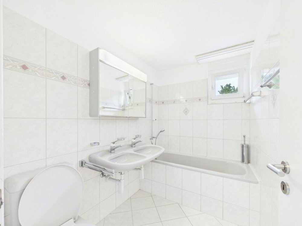 Appartamento di 4 locali in affitto a Hornussen - immagine 1/11