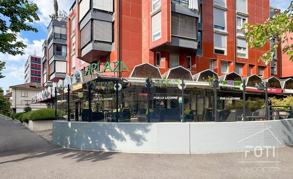 Local commercial avec terrasse.
