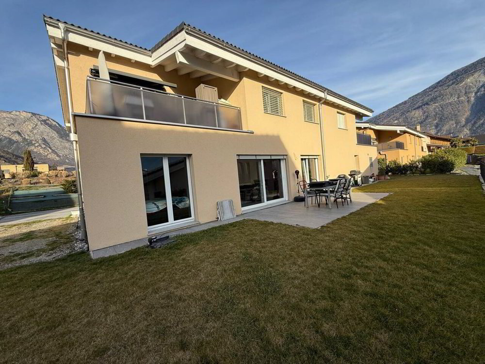 4 rooms Apartment to buy in Leytron - image 1/13