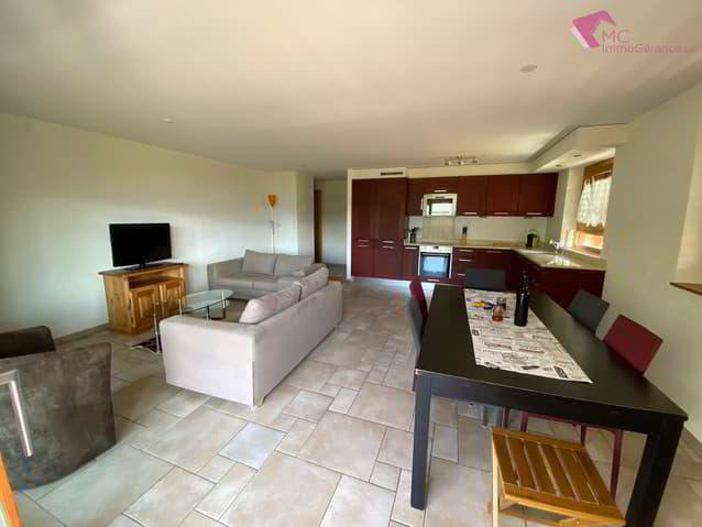 4.5 rooms Apartment for rent in Ovronnaz - image 1/10