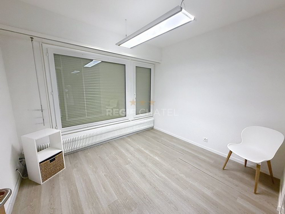 Bureau & Commerce null pièces à louer à Bossonnens - image 1/5