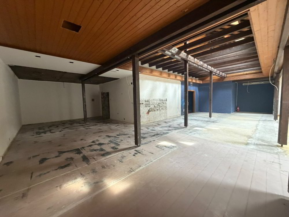 St-Imier, bureau / cabinet idéalement situé de 260 m² - Ansicht 2