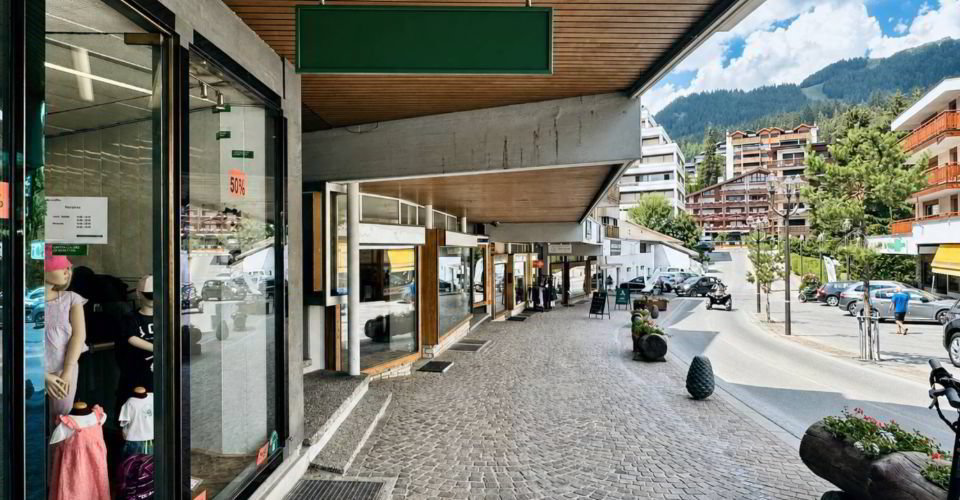 Bureau & Commerce null pièces à louer à Crans-Montana - image 1/5