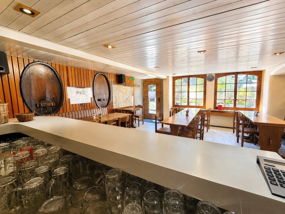 Un Lieu de Vie et d'Opportunités au coeur du Val Ferret : Immeuble mixte, café-restaurant et 3 appartements, grange et jardin - Ansicht 4