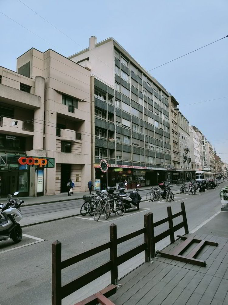 6 Zimmer Wohnung zu vermieten in Genève - Bild 1/1