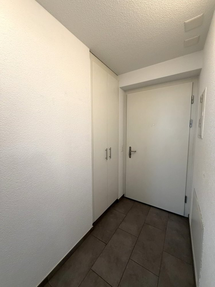 Appartement 3 pièces à louer à Tavannes - image 1/13