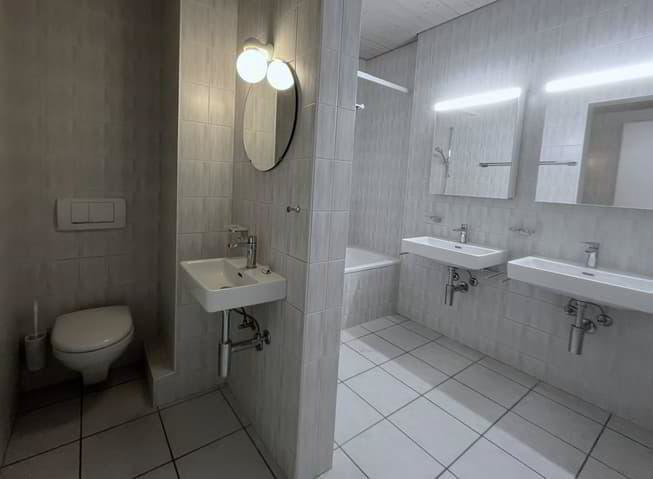 Appartement 4 pièces à louer à Bienne - image 1/7
