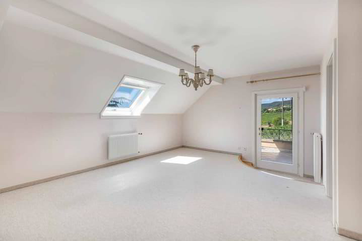 13.5 Zimmer Haus zum verkaufen in Mont-sur-Rolle - Bild 1/10