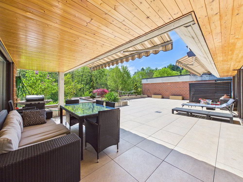 5 rooms Apartment to buy in Bern - image 1/10