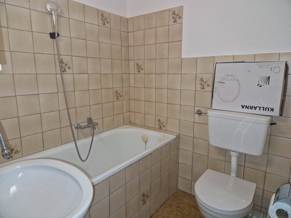 null rooms Apartment for rent in Zürich - image 1/3