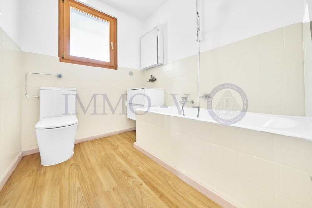 Maison 7 pièces à louer à Bremblens - image 1/13