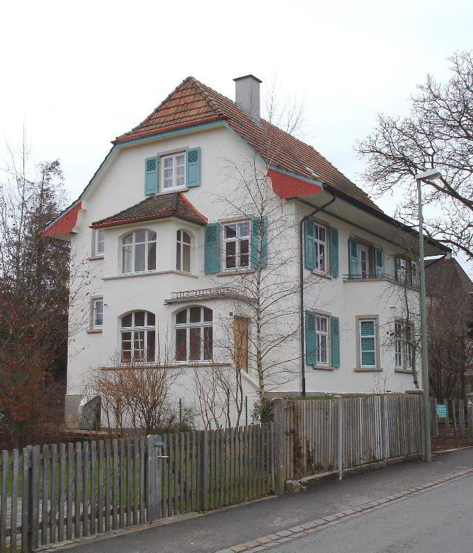 9 Zimmer Haus zu vermieten in Gelterkinden - Bild 1/1