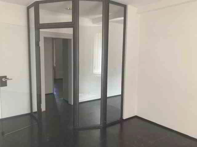 tolles Büro an bester Passanten-Lage - 4 Zi- 65 m²