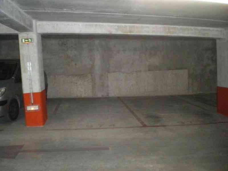null Zimmer Parkplatz, Garage zu vermieten in Carouge GE - Bild 1/1
