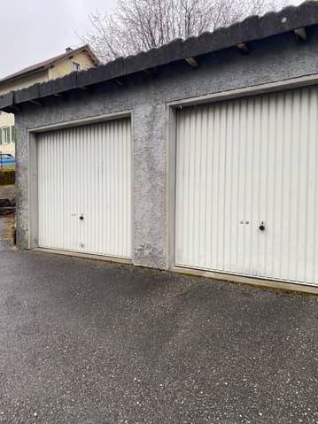null rooms Car park, garage for rent in Tavannes - image 1/1