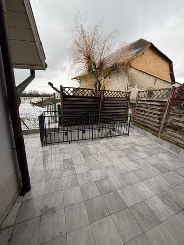 Appartement 4.5 pièces à louer à Perroy - image 1/5