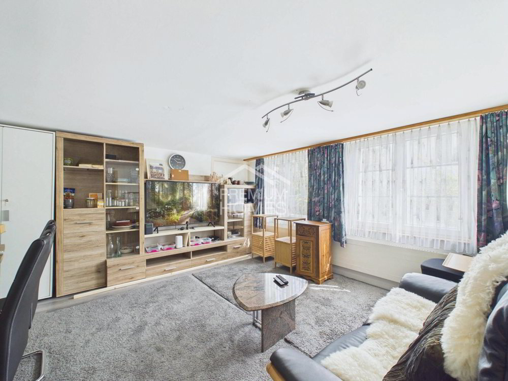Immeuble d'habitation de 8 pièces en vente à Sulgen - 244 m² - Ansicht 5