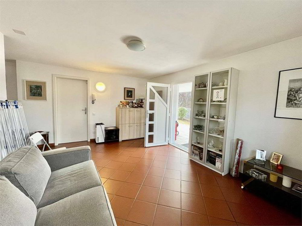6.5 rooms House to buy in Cadro - image 1/13