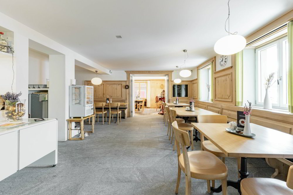 Stilvolles Hotel Vallatscha bei Disentis am Lukmanierpass - Ansicht 2
